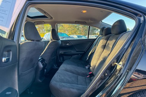 Used 2017 Honda Accord EX image 10