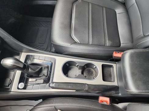 Used 2022 Volkswagen Passat 2.0T SE image 18