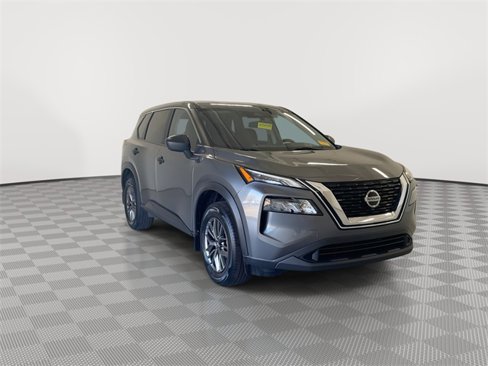 Used 2021 Nissan Rogue S image 2