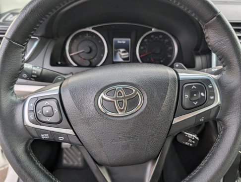 Used 2017 Toyota Camry XSE image 19