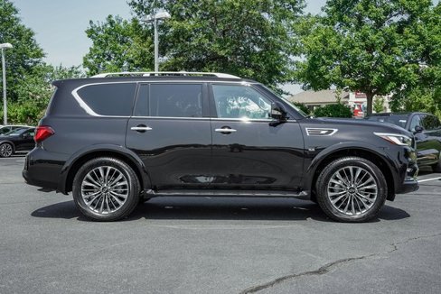 Used 2019 INFINITI QX80 Luxe image 3