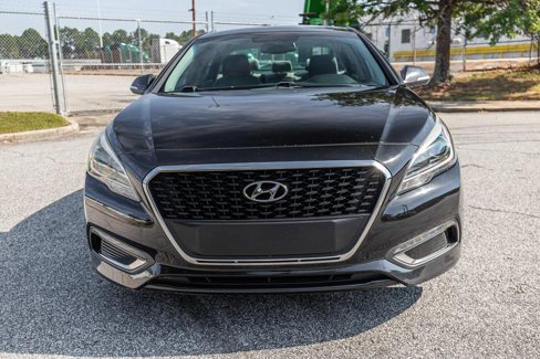 Used 2017 Hyundai Sonata SE image 2