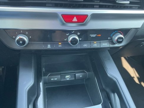 Used 2020 Kia Telluride LX image 23