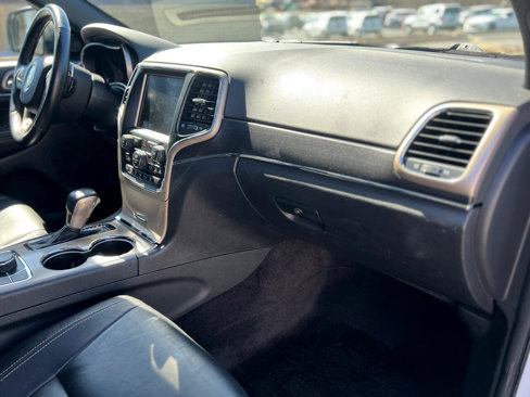 Used 2016 Jeep Grand Cherokee Limited image 36
