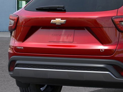 New 2026 Chevrolet Trax LT w/ Driver Confidence Package image 14