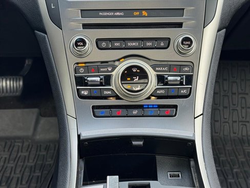 Used 2018 Lincoln MKZ Reserve w/ Climate Package image 11
