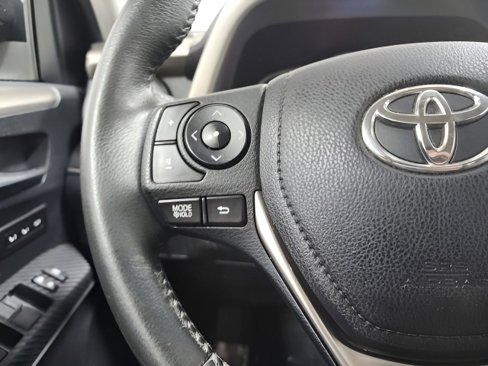 Used 2014 Toyota RAV4 Limited image 26