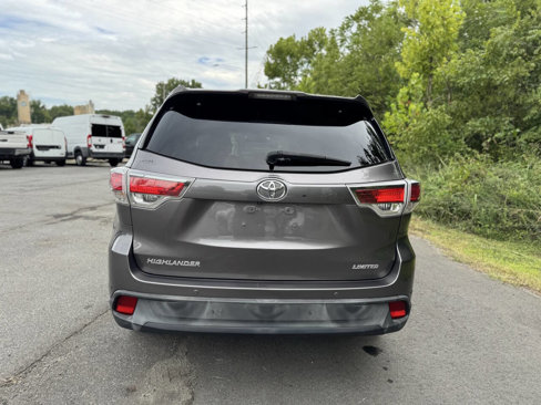 Used 2016 Toyota Highlander Limited image 19