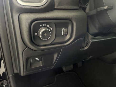 New 2024 RAM 1500 Big Horn image 38