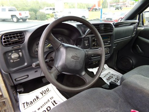 Used 1999 Chevrolet S10 Pickup LS w/ Preferred Equipment Group image 5