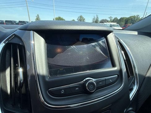 Used 2019 Chevrolet Cruze LT image 22
