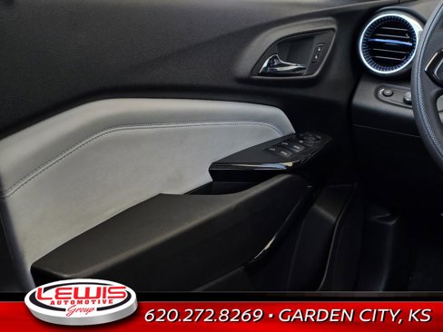 Used 2024 Chevrolet Trax LT image 11
