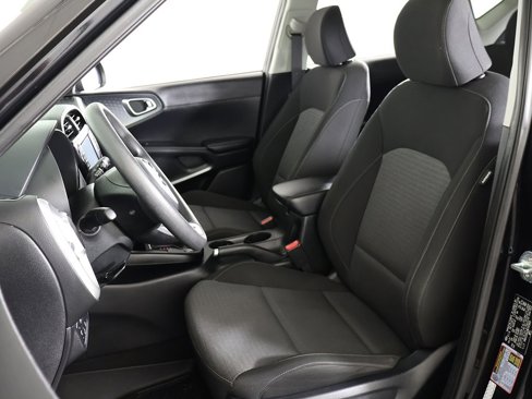 Used 2021 Kia Soul S image 29