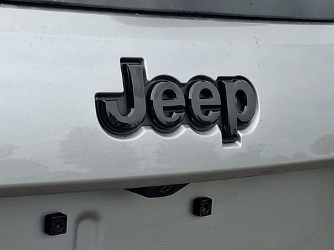 Certified 2020 Jeep Grand Cherokee Altitude image 29