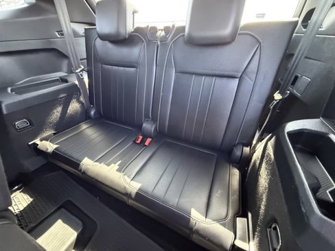 Used 2022 Volkswagen Tiguan SE R-Line image 25