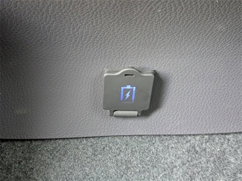 Used 2024 Toyota Camry SE image 14