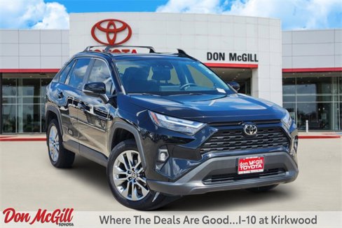 Certified 2022 Toyota RAV4 XLE Premium image 1