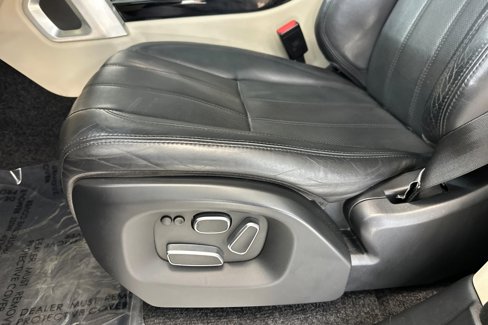 Used 2013 Land Rover Range Rover HSE image 14