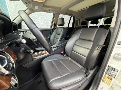 Used 2013 Mercedes-Benz GLK 350 4MATIC image 10