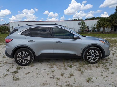 Used 2022 Ford Escape SEL image 3