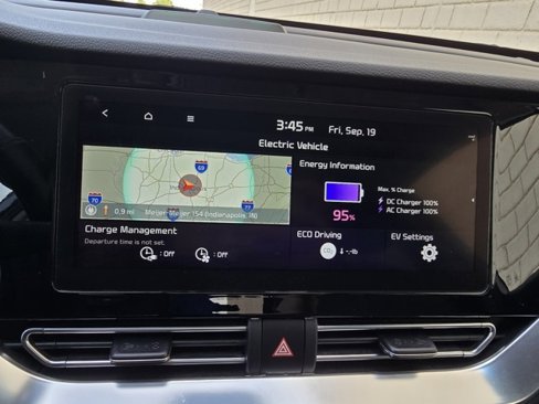 Used 2022 Kia Niro EX image 55