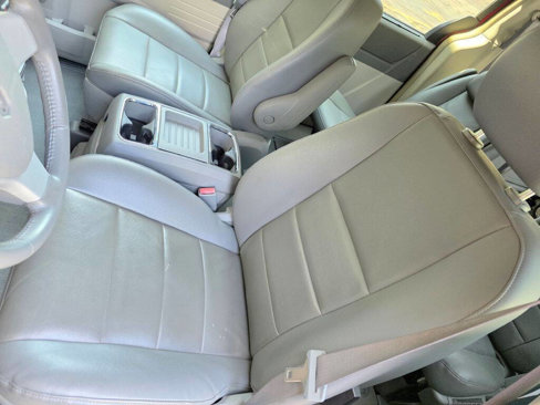 Used 2008 Dodge Grand Caravan SXT image 29