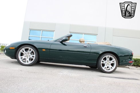 Used 2003 Jaguar XK8 Convertible image 24