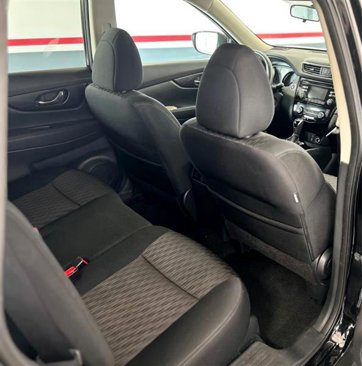 Used 2017 Nissan Rogue SV image 23