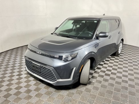 Used 2023 Kia Soul LX image 8