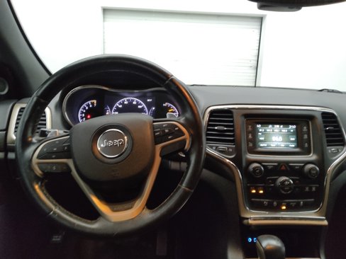 Used 2017 Jeep Grand Cherokee Laredo image 22