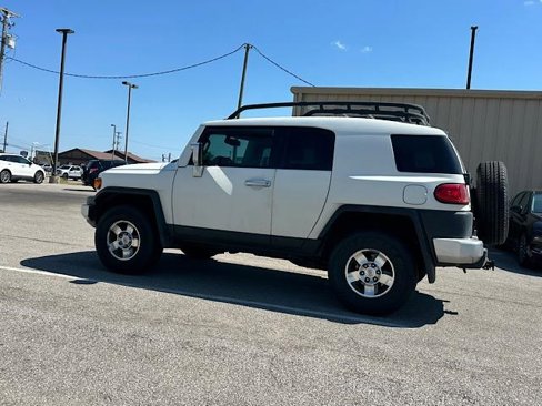 Used 2010 Toyota FJ Cruiser 4WD image 4