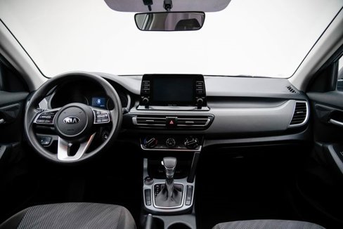 Used 2021 Kia Seltos LX image 3