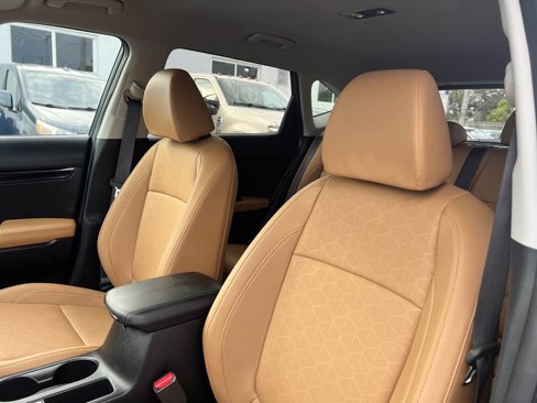 Used 2024 Kia Seltos SX image 11