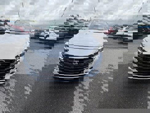 New 2025 Nissan Versa SV image 2