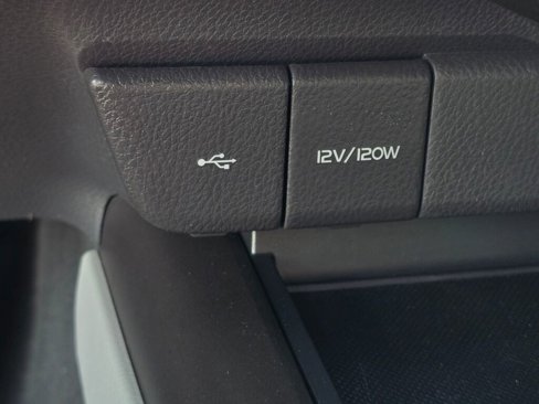 Used 2021 Toyota Camry SE image 27