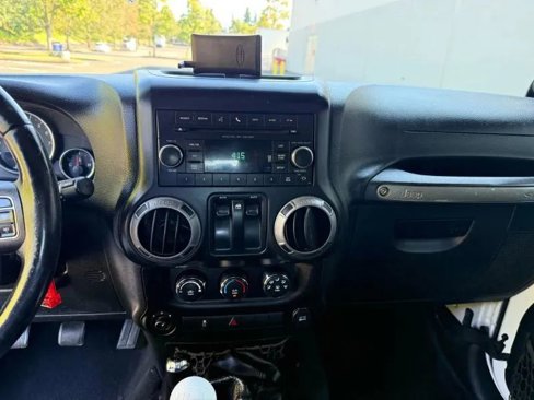 Used 2013 Jeep Wrangler Sport image 15