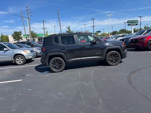 Used 2016 Jeep Renegade Latitude image 6