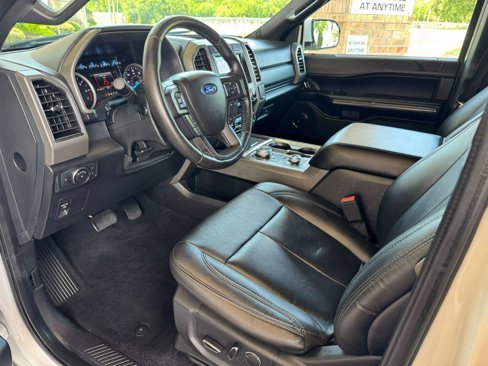 Used 2019 Ford Expedition XLT w/ Equipment Group 201A image 12