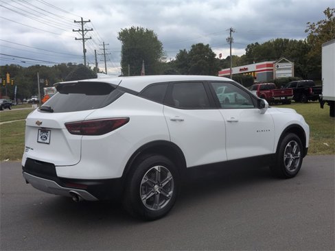 Used 2023 Chevrolet Blazer LT image 13