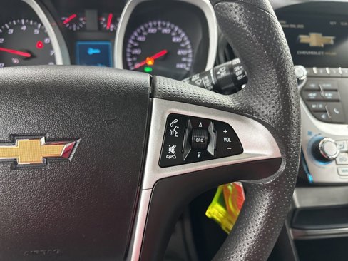 Used 2017 Chevrolet Equinox LT image 32
