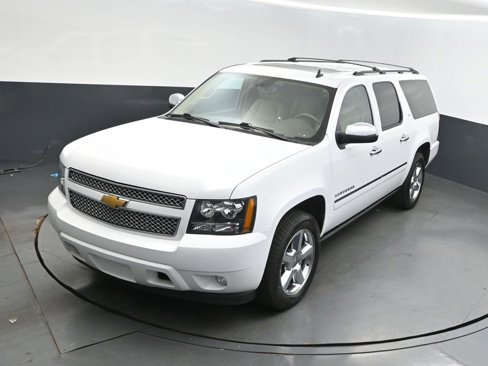 Used 2013 Chevrolet Suburban LTZ image 28