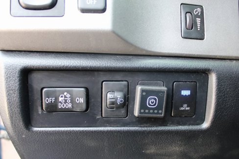 Used 2011 Toyota Tundra 2WD Double Cab image 16