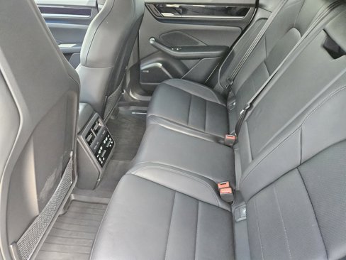Certified 2024 Porsche Macan 4 Electric image 37