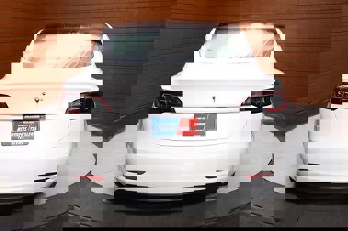 Used 2023 Tesla Model 3 Standard Range image 12