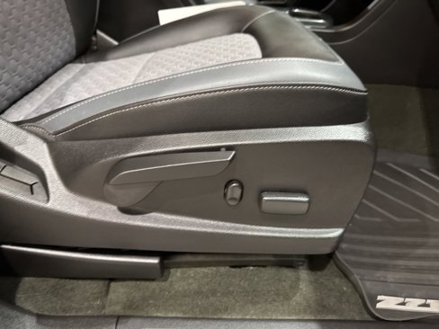 Used 2015 Chevrolet Colorado Z71 image 13