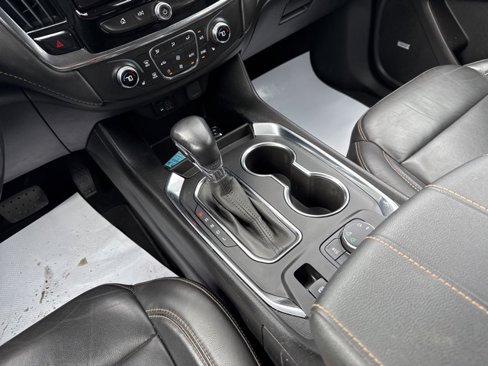 Used 2021 Chevrolet Traverse RS image 23