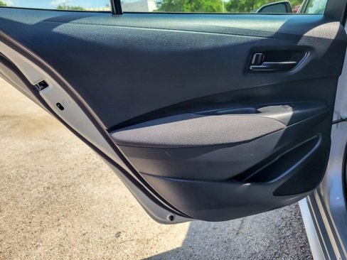 Used 2023 Toyota Corolla LE image 19