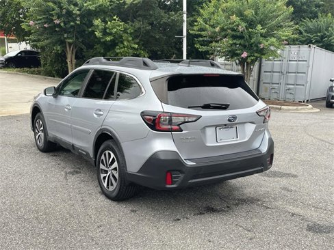 Used 2022 Subaru Outback Premium image 7