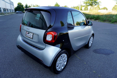 Used 2016 smart fortwo pure image 7