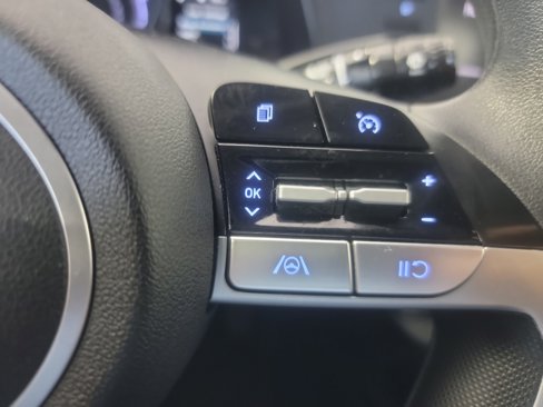 Used 2022 Hyundai Elantra Blue image 25